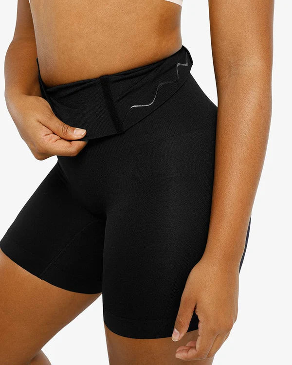 Skin Flow™ High-Waisted Sculpting Short